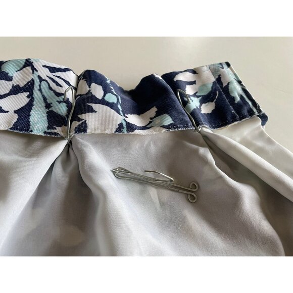 Vintage 70s pleated curtain, blue, white, soft pink floral, bedroom panel, for 1 - Picture 7 of 9